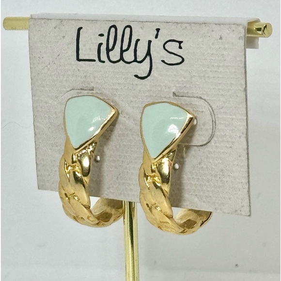 Vintage Gold & Mint Enamel Drop Earrings by Lilly’s - Classic & Elegant … - Picture 2 of 10